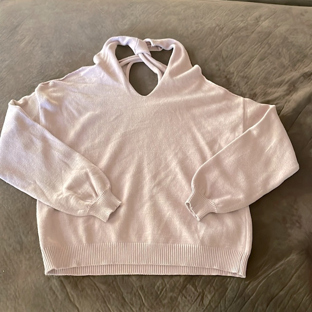 Pinkish tan cold shoulder sweater size‎ medium twist back detail